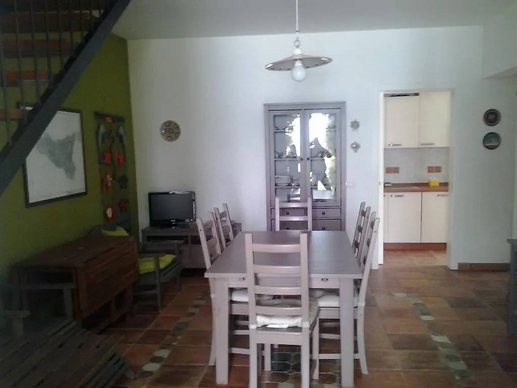 Casa vacanze Villa Casa del Glicine Marina di Ragusa Italia